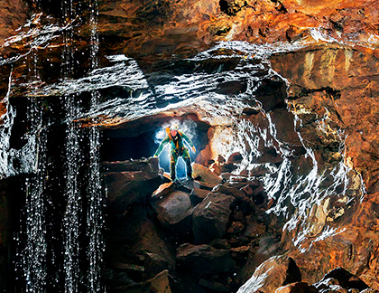 Le BRGM est chargé de la surveillance des eaux souterraines. Rivière souterraine de Malaval (Lozère). © Rémi FLAMENT