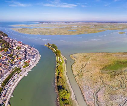 Marais maritimes en baie de Somme. Le projet Life Adapto + promeut une gestion souple et intégrée des territoires littoraux. © Adobe Stock