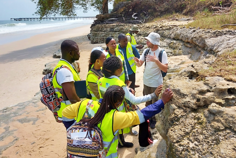 Formation sur le patrimoine géologique au Congo-Brazzaville, assurée par le BRGM dans le cadre du programme PanAfGeo. © BRGM
