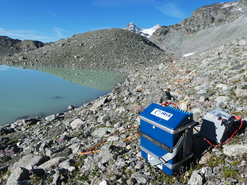 Nouvelle génération de résistivimètre multivoies (Syscal Terra), société Naga Geophysics (France). © IRIS Instruments