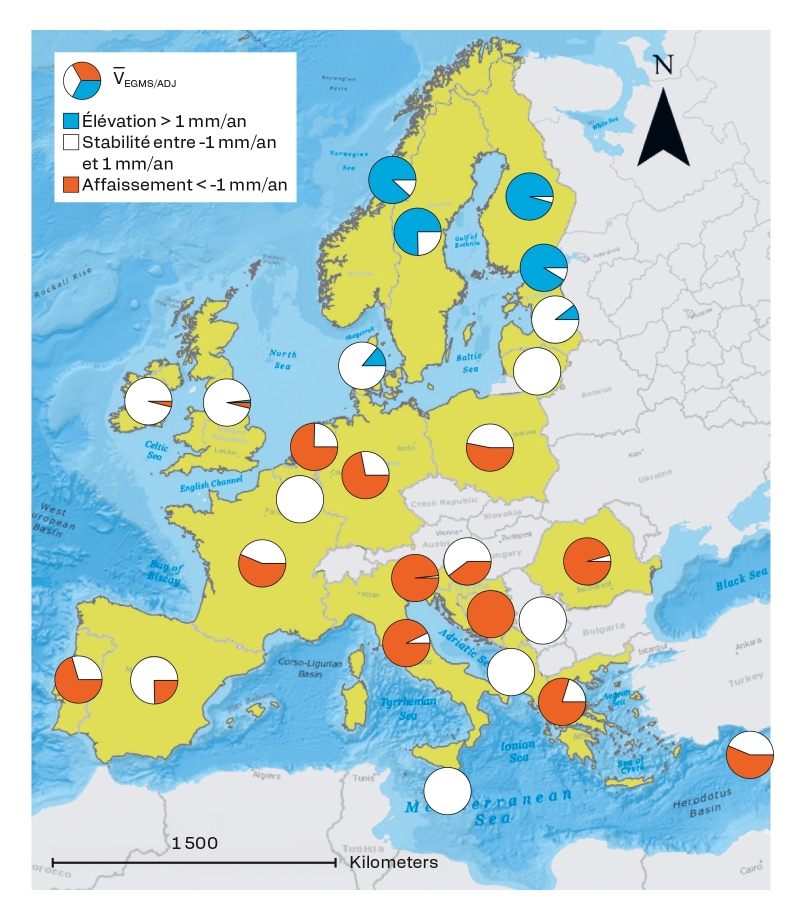 Les diagrammes rouges, blancs et bleus indiquent respectivement la proportion, par pays, de la zone de plaine côtière inondable qui est, en moyenne, en élévation (> 1 mm/an),  stable (entre -1 mm/an et 1 mm/an) et  en affaissement (< -1 mm/an). © BRGM